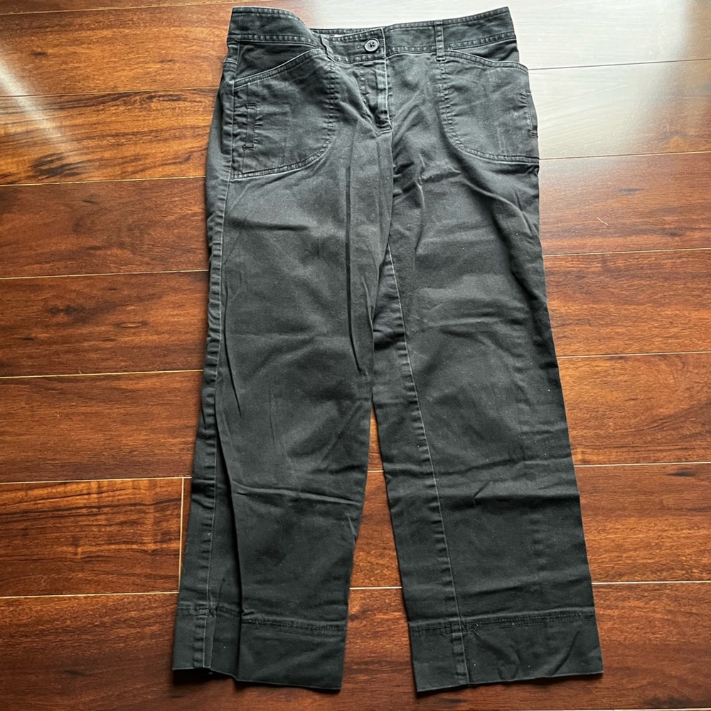 ⭐️EUC - Ann Taylor Loft - Black Capris - Womans Size 4